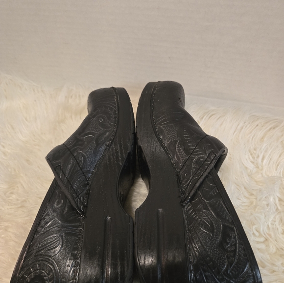 Dansko Embossed Clogs - Picture 5 of 14